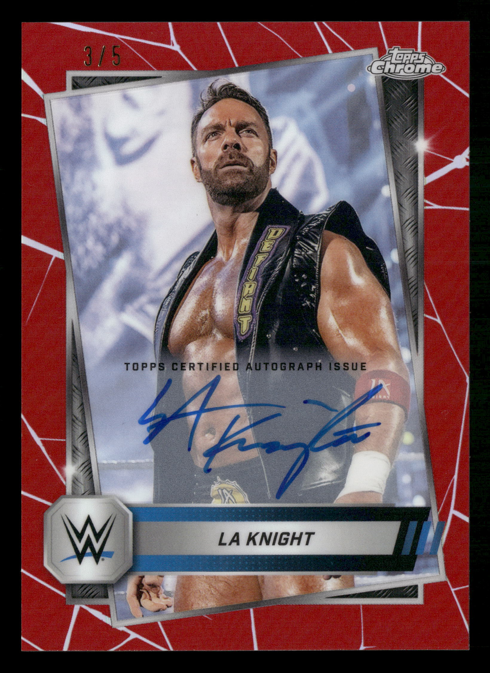 2025 Topps Chrome WWE #118 LA Knight Autographs Red Refractor #/5